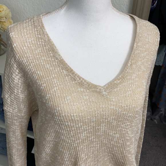 Jessica Simpson Tan Lace Trim Knit Top Size Small - Picture 2 of 7